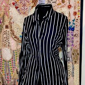 100% Viscose pinstriped 6 buttoned closure